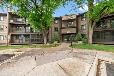 /international/us/7301-w-101st-street-bloomington-mn-110108802563/