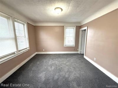 /international/us/4700-curtis-street-dearborn-mi-110107488850/