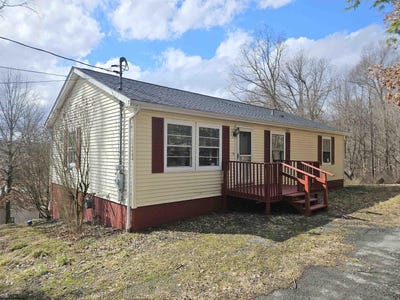 /international/us/132-beverly-street-kingwood-wv-110097852356/