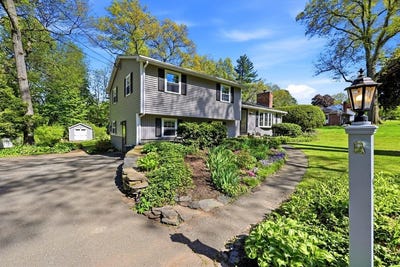 /international/us/9-meadowbrook-drive-hadley-ma-110108025021/