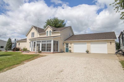 /international/us/301-black-forest-rd-hull-ia-110103302561/