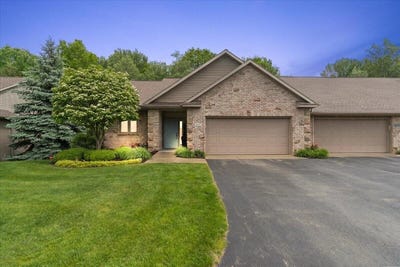 /international/us/4961-barnsley-drive-hudsonville-mi-110108545819/