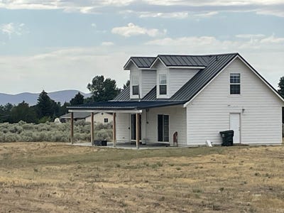 /international/us/899-eastlake-drive-spring-creek-nv-110100993966/
