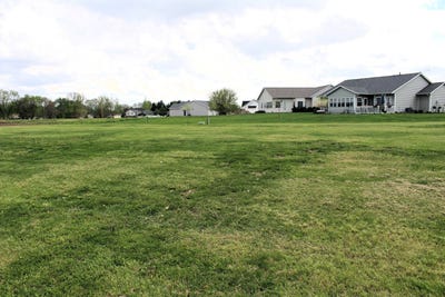 /international/us/1203-w-leander-street-lot-27-clinton-il-110107416480/