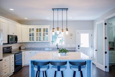 /international/us/115-lake-view-road-prospect-hill-nc-110108696973/
