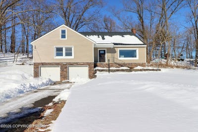 /international/us/230-colbert-street-stroudsburg-pa-110105387019/