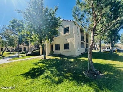 /international/us/2554-olive-drive-palmdale-ca-110108981629/