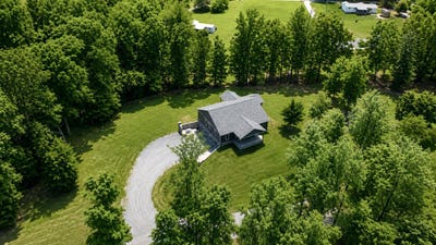 /international/us/226-w-wilson-road-russell-springs-ky-110105735783/