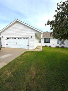 /international/us/140-orchard-manor-drive-se-plainview-mn-110110166573/