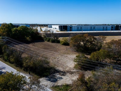 /international/us/7909-liberty-grove-road-rowlett-tx-110103340235/