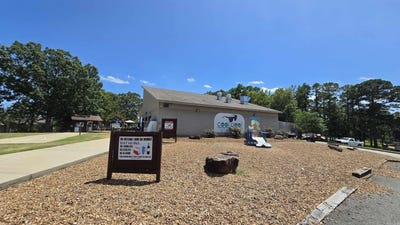 /international/us/601-dave-creek-parkway-fairfield-bay-ar-110101098362/