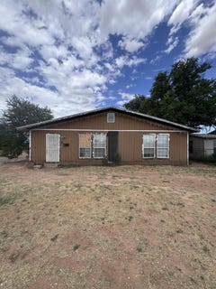 /international/us/1401-s-canyon-avenue-lamesa-tx-110101365727/