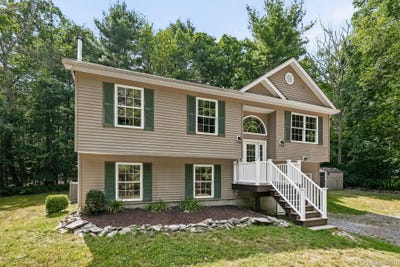 /international/us/135-old-forestburg-road-sparrowbush-ny-110109423242/