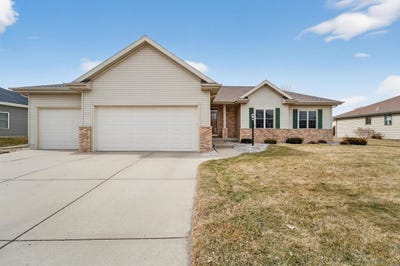 /international/us/409-coyle-parkway-cottage-grove-wi-110108338740/