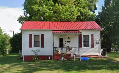/international/us/803-hughes-st-danville-va-110104815857/