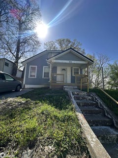 /international/us/212-n-clay-street-ottumwa-ia-110108542092/