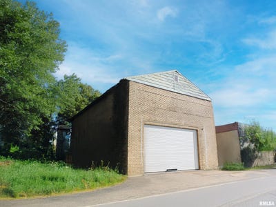 /international/us/20-n-bridge-street-jonesboro-il-110098093477/