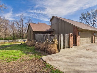 /international/us/78-e-sycamore-street-fayetteville-ar-110106616261/