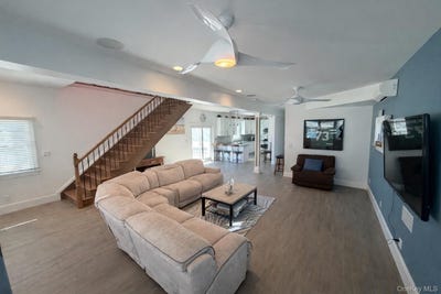 /international/us/65-new-hampshire-street-long-beach-ny-110106442443/