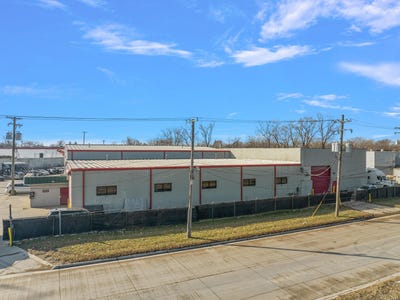 /international/us/25411-sherwood-avenue-center-line-mi-110094718249/