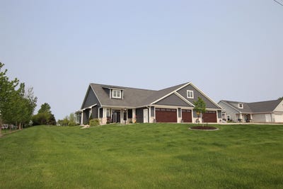 /international/us/1386-lighthouse-village-road-fond-du-lac-wi-110094104355/