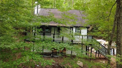 /international/us/209-ashley-lane-dahlonega-ga-110120056805/