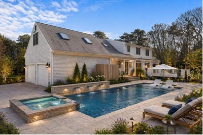 /international/us/16-carlton-road-orleans-ma-110107485315/