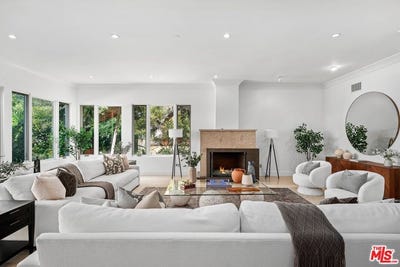 /international/us/9580-shirley-ln-beverly-hills-ca-110096163132/