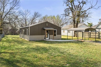 /international/us/609-n-wood-street-caney-ks-110106620983/