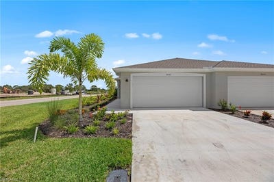 /international/us/9051-leatherwood-loop-lehigh-acres-fl-110100514957/
