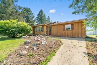 /international/us/1570-s-williamston-road-dansville-mi-110108362565/