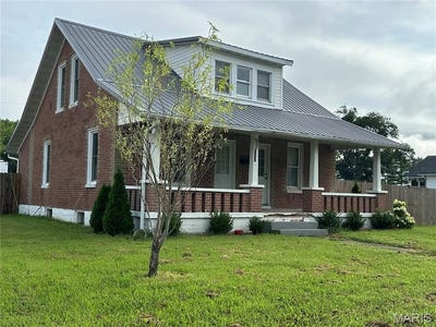 /international/us/301-e-jackson-avenue-owensville-mo-110100749237/