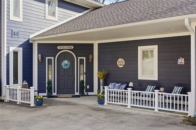 /international/us/320-holly-lane-walhalla-sc-110106536741/