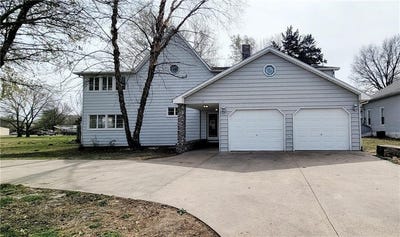 /international/us/215-w-4th-street-erie-ks-110101211257/