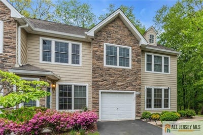 /international/us/22-amber-drive-old-bridge-nj-110108096760/