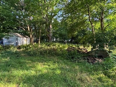 /international/us/945-petrie-avenue-norton-shores-mi-110100093852/