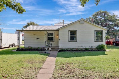 /international/us/124-s-collingwood-pretty-prairie-ks-110109143069/