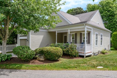 /international/us/6-hollyhock-knoll-court-buzzards-bay-ma-110108961218/