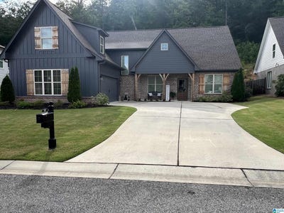 /international/us/213-kinross-circle-pelham-al-110101123563/