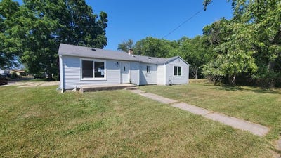 /international/us/930-w-barney-avenue-muskegon-mi-110097243698/