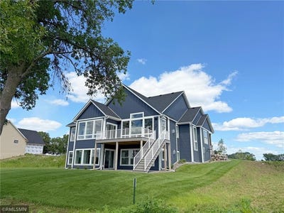 /international/us/7630-lake-john-drive-annandale-mn-110094365378/