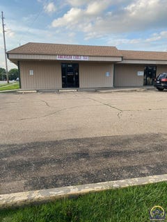 /international/us/1940-sw-gage-blvd-topeka-ks-110108551961/