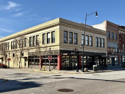 /international/us/1204-broad-street-augusta-ga-110107928986/