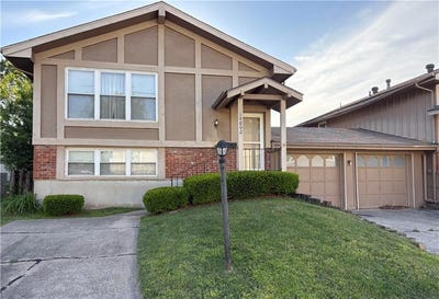 /international/us/14002-ballantrae-drive-grandview-mo-110107879812/