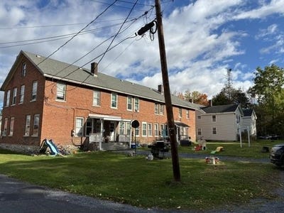 /international/us/127-133-webb-street-bennington-vt-110120517295/
