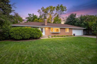 /international/us/10800-oak-knoll-terrace-n-minnetonka-mn-110120129550/