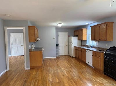 /international/us/307-county-route-49-middletown-ny-110107927503/