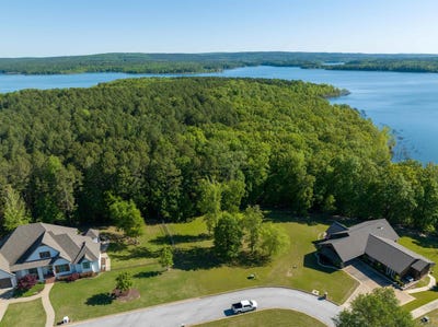 /international/us/6-e-1-2-7-pointe-one-cove-lane-heber-springs-ar-110108397224/