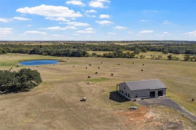 /international/us/684-county-road-473-lott-tx-110103501905/