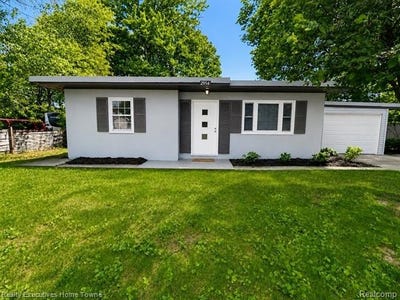 /international/us/2914-sturges-street-port-huron-al-110108616102/
